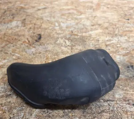 BMW 5 E60 E61 Air intake duct part 7796692 13717796692