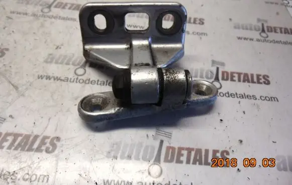 Mercedes-Benz E W211 Rear door upper hinge
