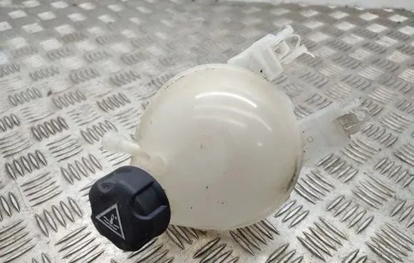 Citroen C3 Aircross Coolant expansion tank/reservoir 9807777280