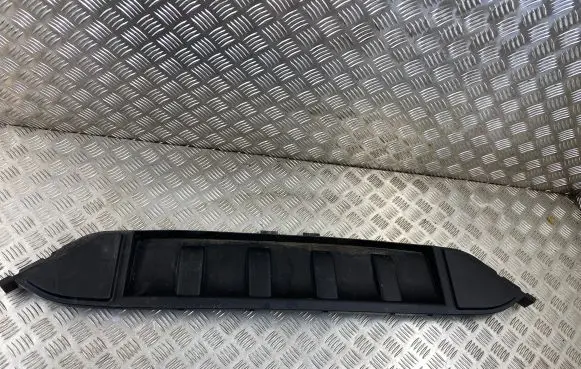 Audi Q7 4L Radiator trim 4L0121285