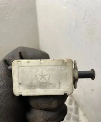 Chrysler Grand Voyager IV Brake pedal sensor switch 56045043AG