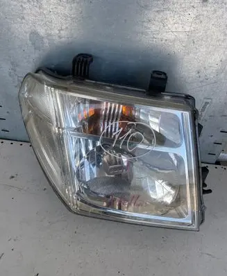 Nissan Navara D40 Headlight/headlamp 10016459