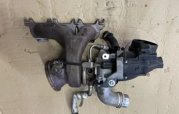 BMW M3 G80 Turbo system vacuum part 8054872