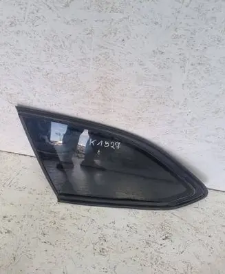 BMW 5 G30 G31 Rear side window 7387467