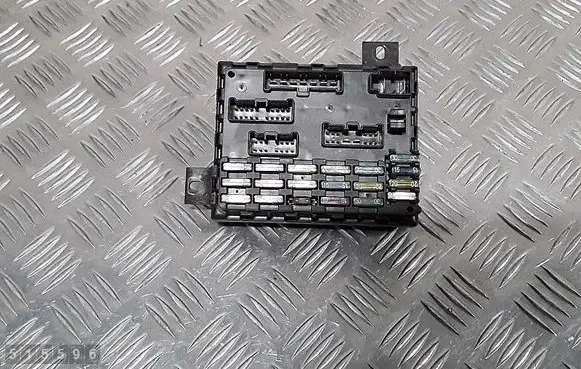 Alfa Romeo 156 Fuse module 60679160