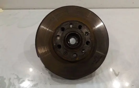 Volkswagen Cross Touran I Front wheel hub spindle knuckle