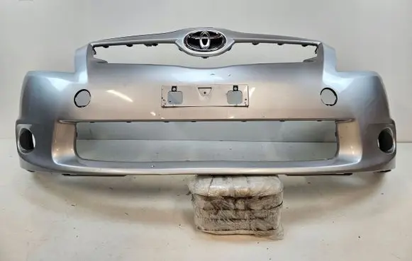 Toyota Auris 150 Front bumper 5211902A90RANZEZ1