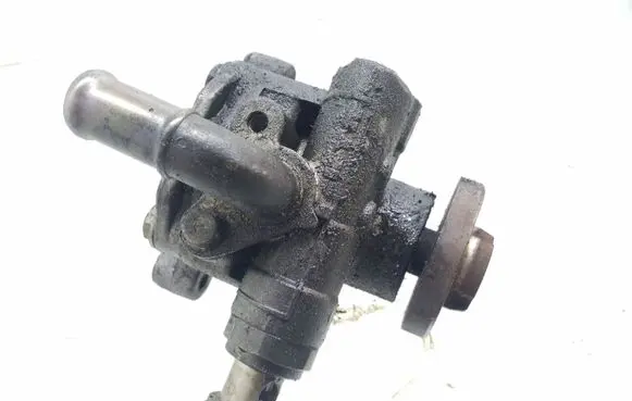 Volkswagen Golf IV Power steering pump 1J0422154A