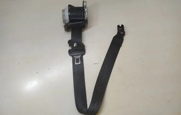 Skoda Octavia Mk3 (5E) Front seatbelt 5E0857702