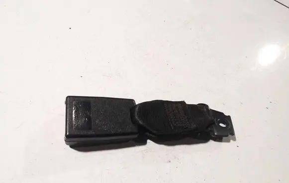 Skoda Octavia Mk2 (1Z) Middle seatbelt buckle (rear) 90588899