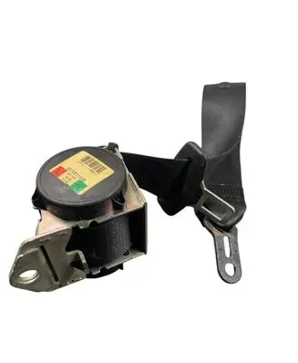 Rear seatbelt