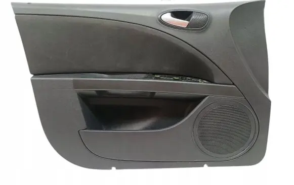 Seat Leon (1P) Front door card panel trim