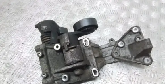 Volvo S40 Generator/alternator bracket 30750940