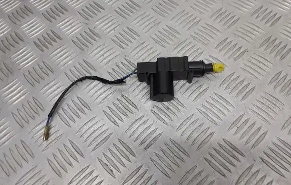 Volkswagen Fox Sliding door latching motor 