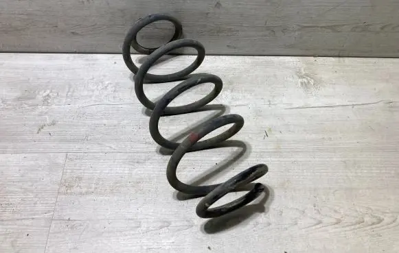 Toyota Yaris Rear coil spring