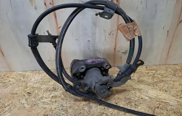 Toyota Prius (XW30) Rear brake caliper 