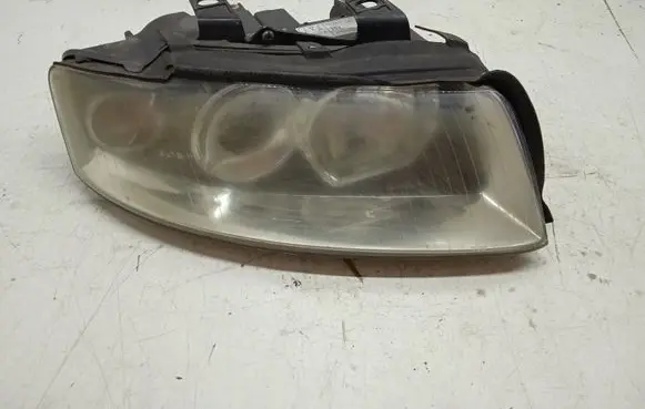 Audi A4 S4 B6 8E 8H Headlight/headlamp 08241210