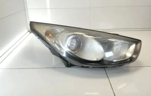 Hyundai ix35 Headlight/headlamp 921022Y
