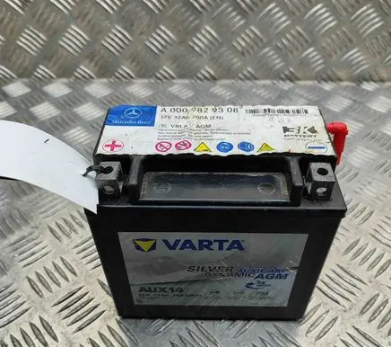 Mercedes-Benz E W213 Car battery A0009829308