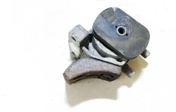 Hyundai Getz Engine mount bracket