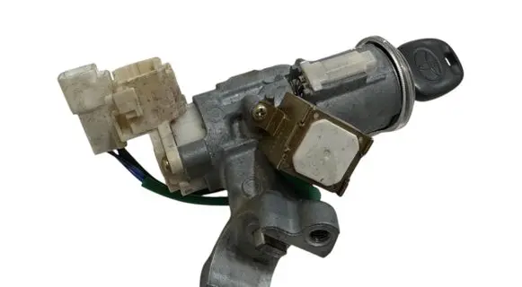 Toyota RAV 4 (XA20) Ignition lock 45020423