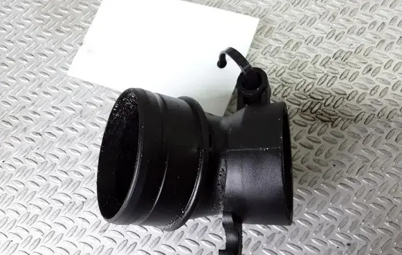 Skoda Yeti (5L) Turbo air intake inlet pipe/hose 3C0129635