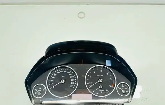 Speedometer (instrument cluster)