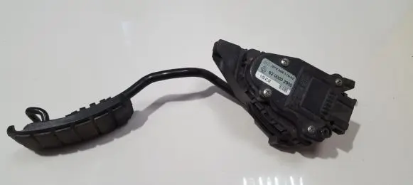 Renault Laguna II Accelerator throttle pedal 8200002905 6PV00811902