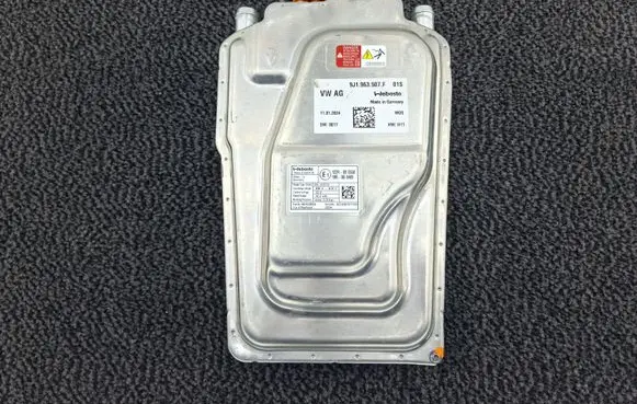 Porsche Taycan 9J1 Auxiliary heating control unit/module 9J1963507F 122R000550 10R068485