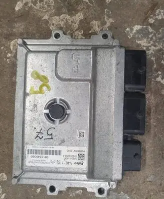 Peugeot 208 Engine control unit/module ECU 163241636 9811545080