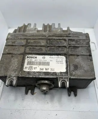 Volkswagen Golf IV Engine control unit/module 3A0907311 17542222 0261203593