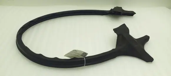 Jeep Cherokee III KJ Rubber seal tailgate window/glass 55360065AB