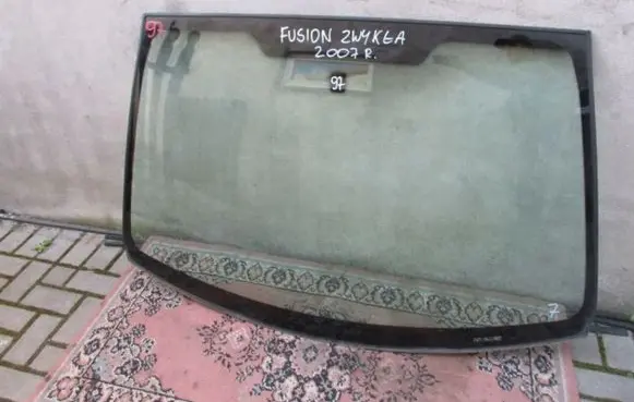 Ford Fusion Front windscreen/windshield window 