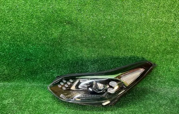 KIA Sportage Headlight/headlamp 92101F1500 L009L500106130