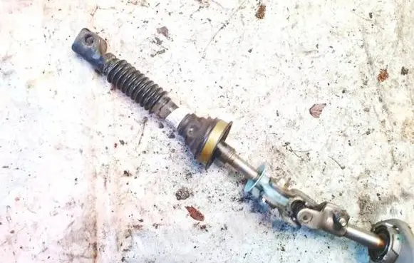 Nissan Pathfinder R51 Steering column universal joint