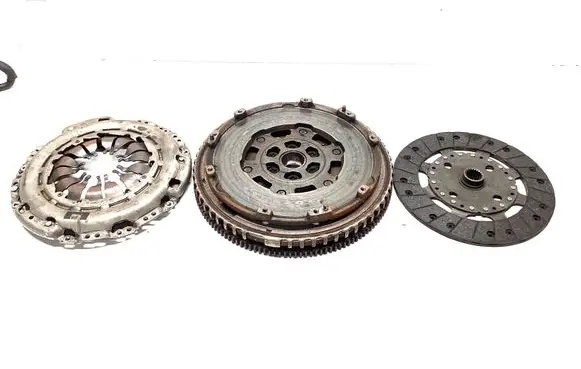 Nissan Qashqai Clutch set kit 123104345R