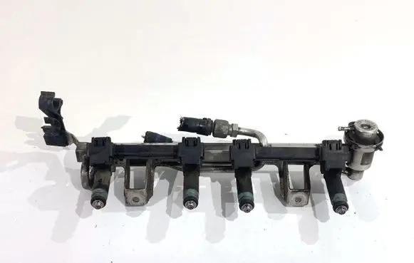 Audi A4 S4 B6 8E 8H Fuel main line pipe 06B133551H