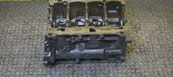 Audi A5 8T 8F Engine block CDNC 27SP29 CDN