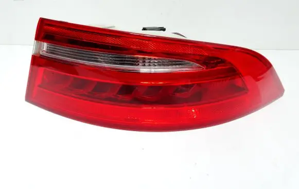 Jaguar XE Rear/tail lights