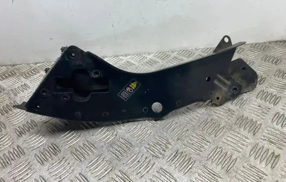 Mercedes-Benz E W211 Headlight/headlamp mounting bracket A2116260530