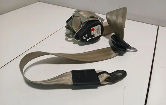 Audi Q7 4L Rear seatbelt 606669600
