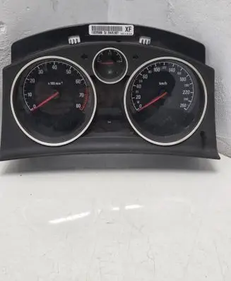 Opel Zafira B Speedometer (instrument cluster) 13225986 SW6607