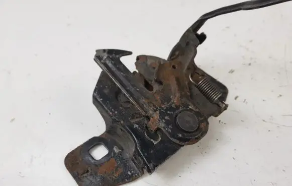 Chrysler Pacifica Engine bonnet/hood lock/catch
