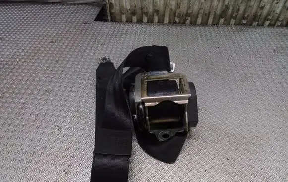 Audi A2 Front seatbelt