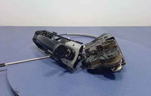 Seat Ibiza IV (6J,6P) Front door lock 5N1837015F