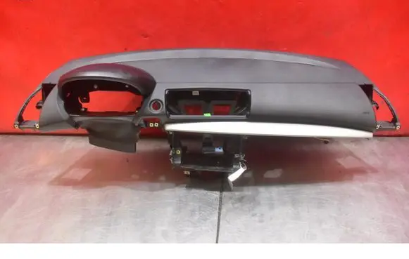 BMW 1 E81 E87 Dashboard