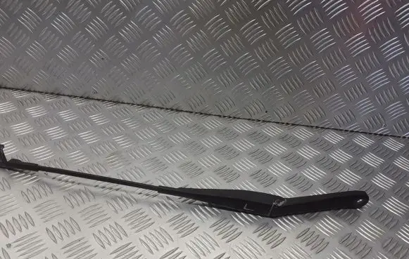 Ford Focus Front wiper blade arm 4M5117526AC