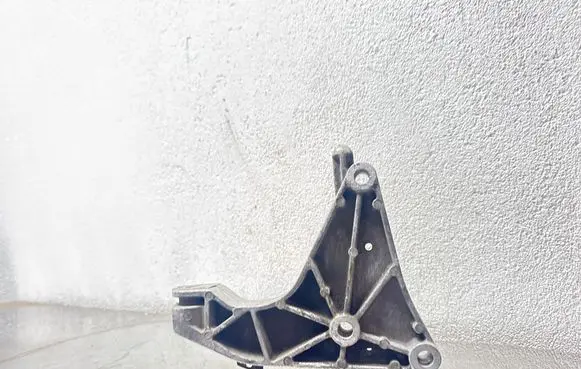 Opel Astra G Gearbox mounting bracket 24436121 2531