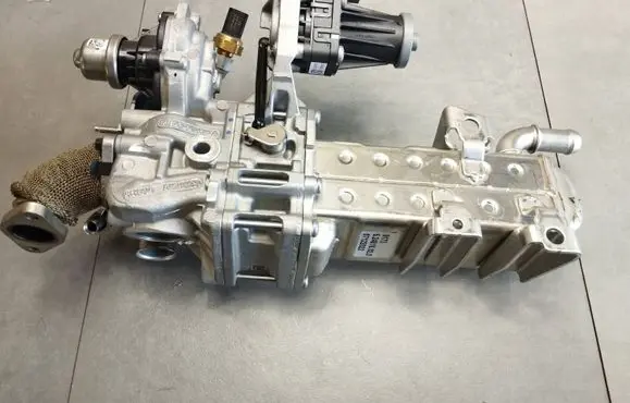 Volkswagen Amarok II EGR valve cooler MB3Q9U438AE
