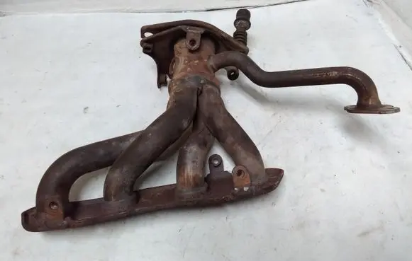 Toyota Prius (XW30) Exhaust manifold